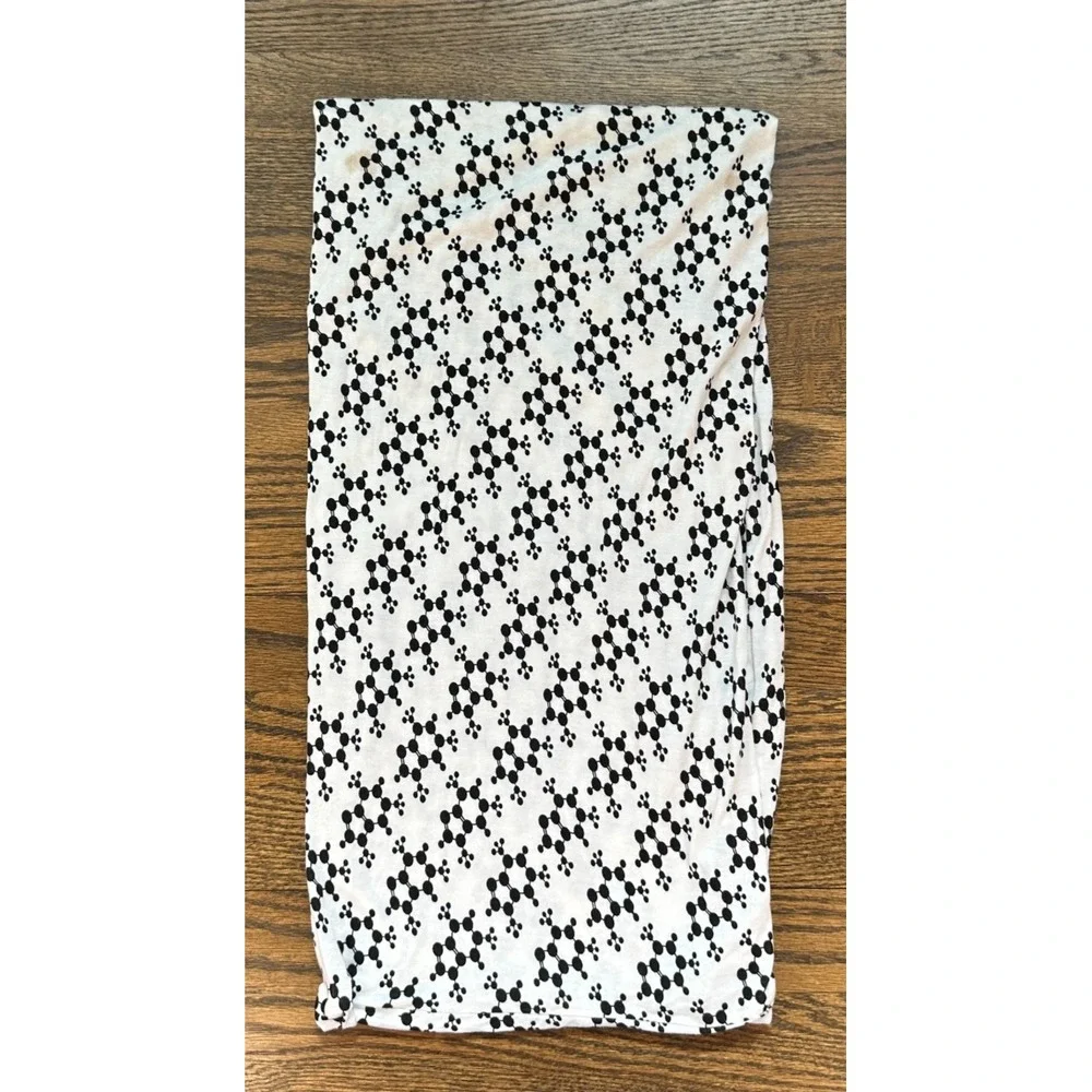 Svaha USA Molecules Print STEM Science Infinity Scarf Black White Polyester Knit